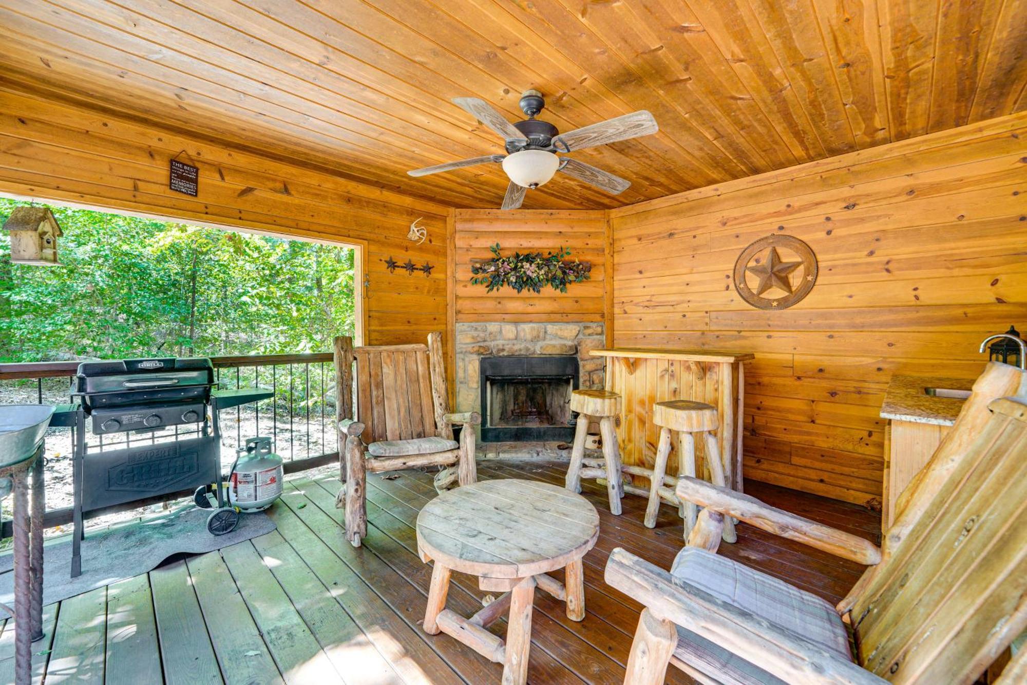 Broken Bow Rental Cabin With Hot Tub And Bar Extérieur photo
